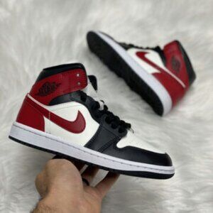Nike Jordan 1 Mid Womens Sportswear Shoes White BQ6472-160 VNDS Sz 5